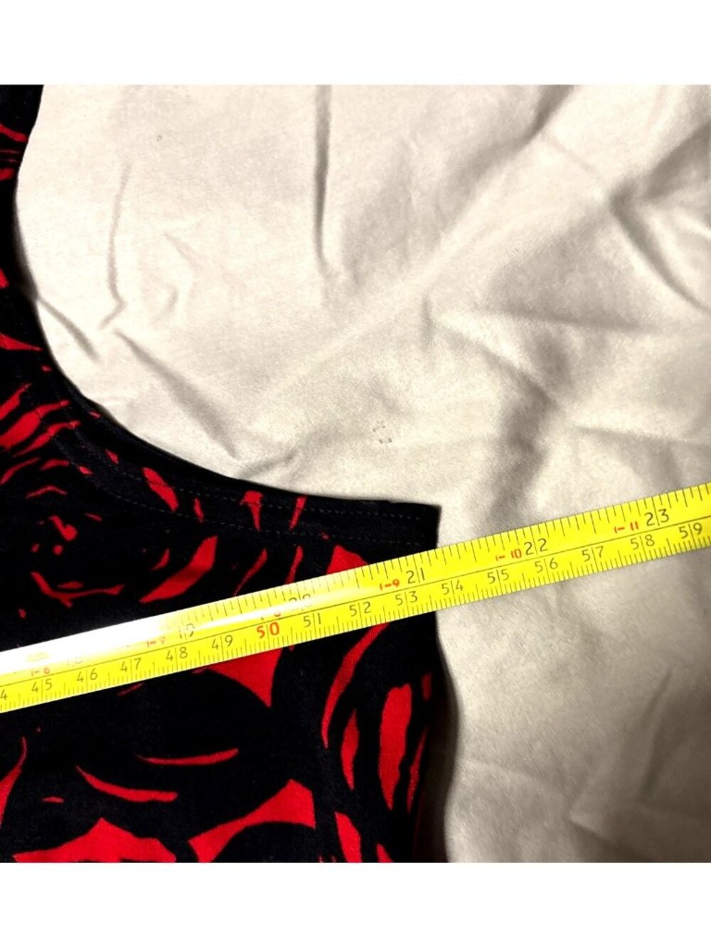 Kim Rogers Petite Red & Black Floral Tank Top 10P Stretch Polyester whimsygoth - Picture 5 of 6